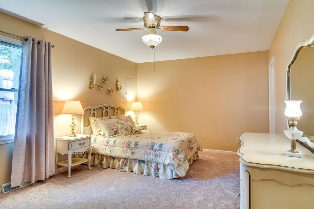 Tonawanda Vacation Rental ~ 13 Mi to Niagara Falls