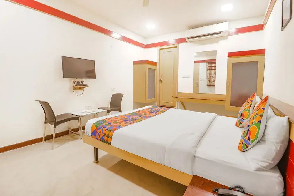 Fabhotel Sri Sai Ram Suites