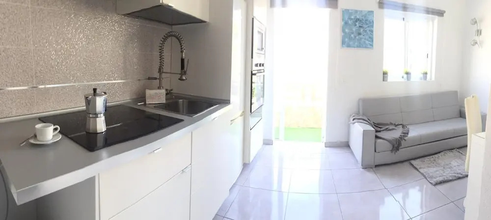 Modern Apt wifi & sat tv, close to las Vistas