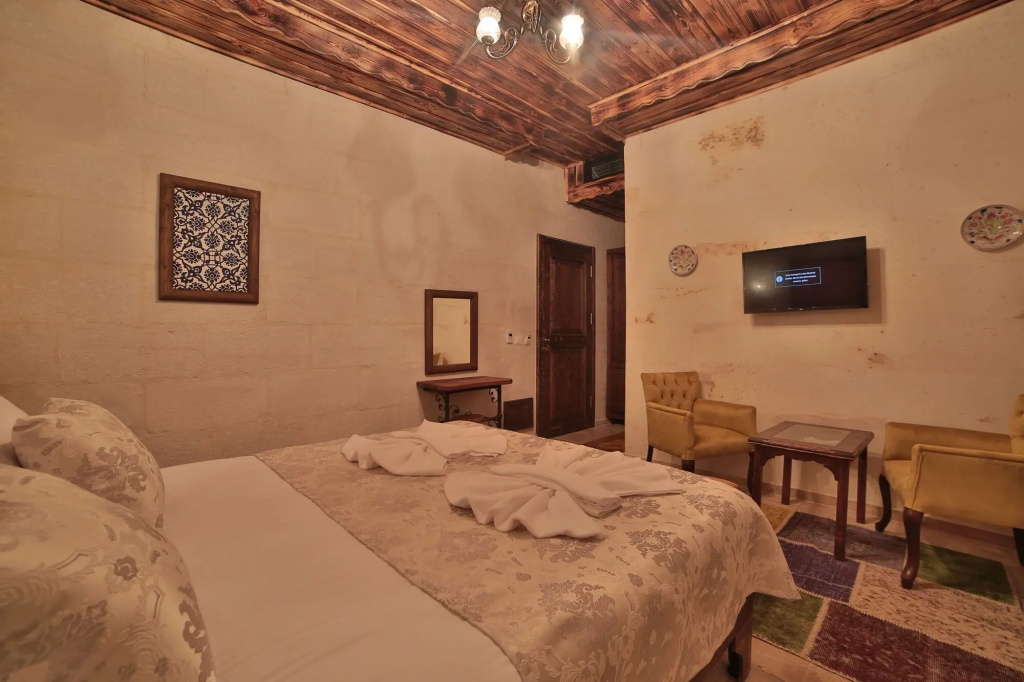 Caravanserai Inn Hotel