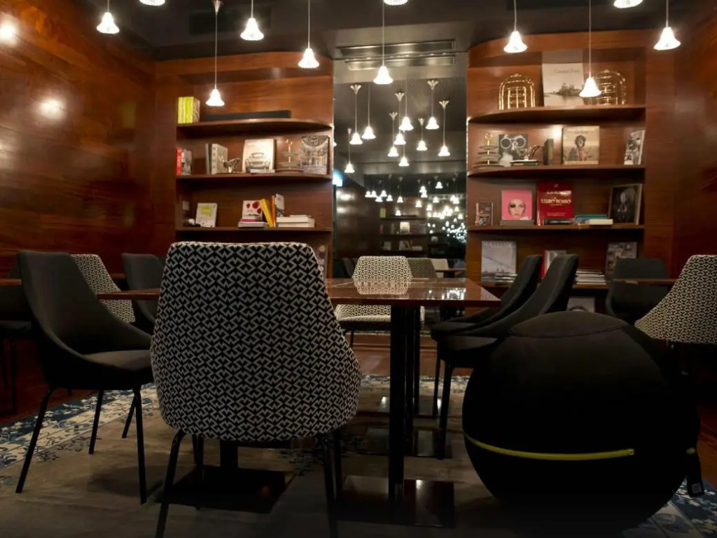 LHotel
