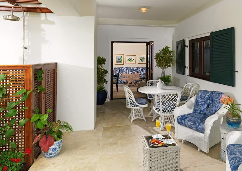 Expansive 6BR Estate Panoramic Sea Views Pool Resort Access