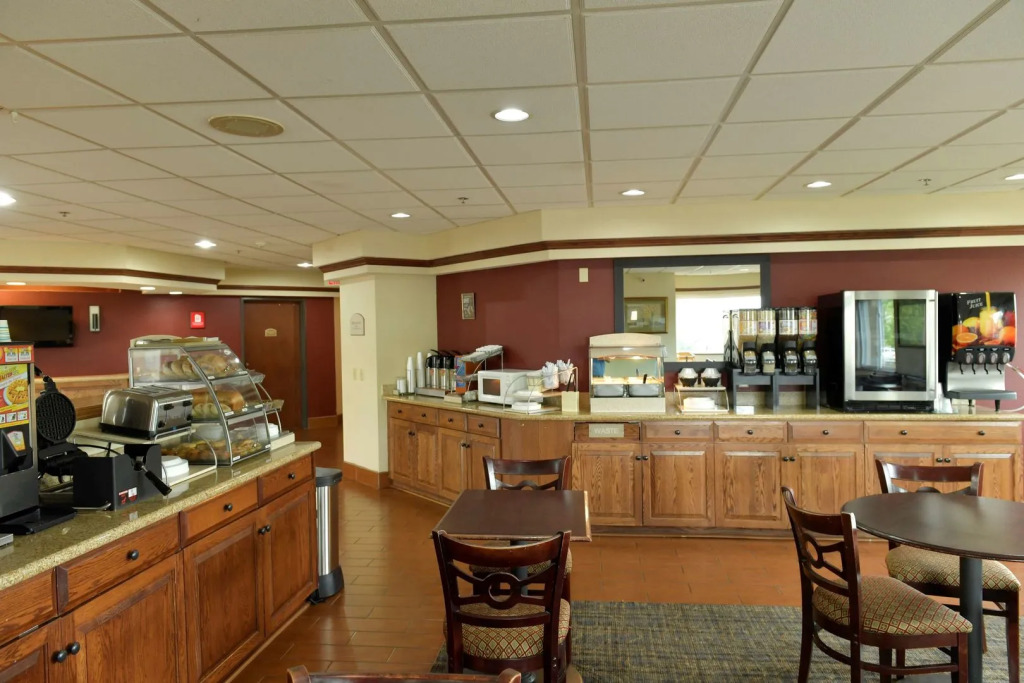 Baymont Inn & Suites by Wyndham Lincoln NE