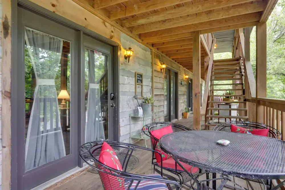 Riverfront Couple's Retreat in Smoky Mountains!