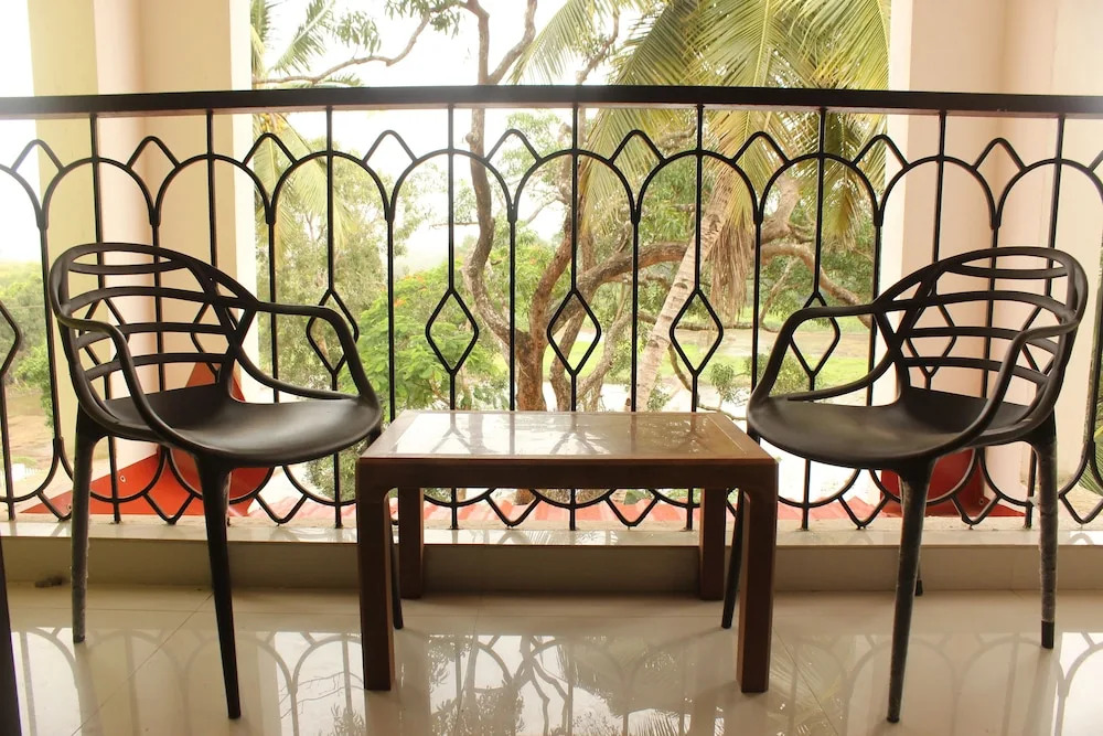 OYO 6237 Home Cozy 2BHK Candolim