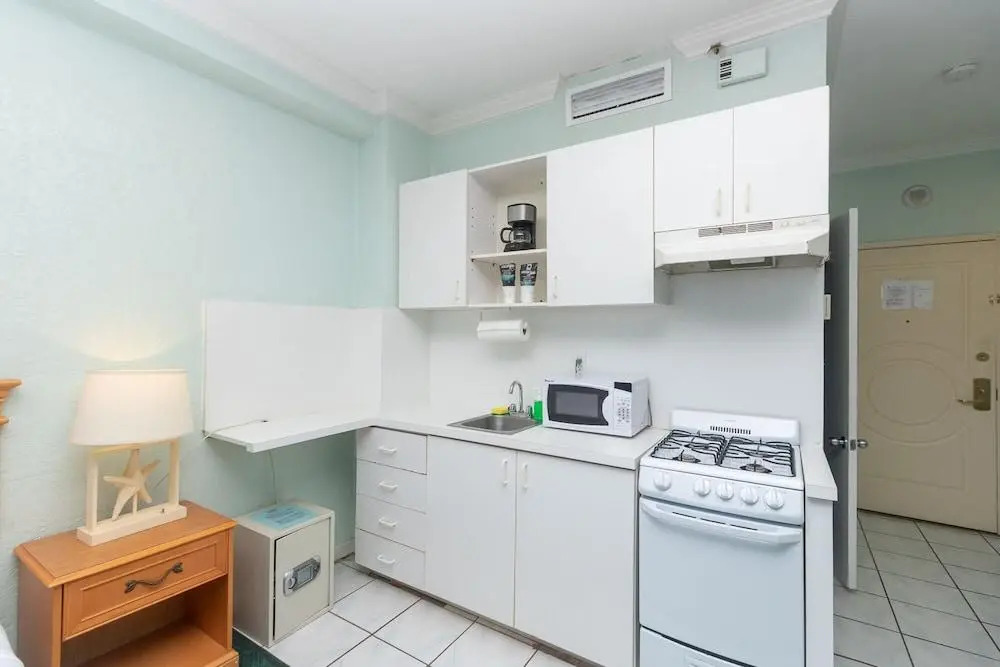608 Studio Apt Hollywood Beach