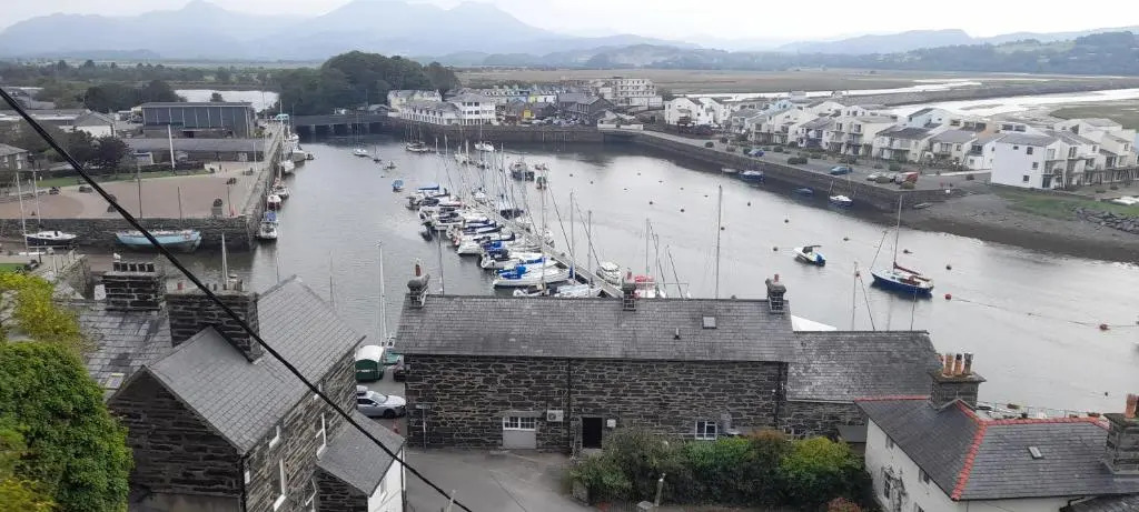 Cosy Mews House Close to Harbour