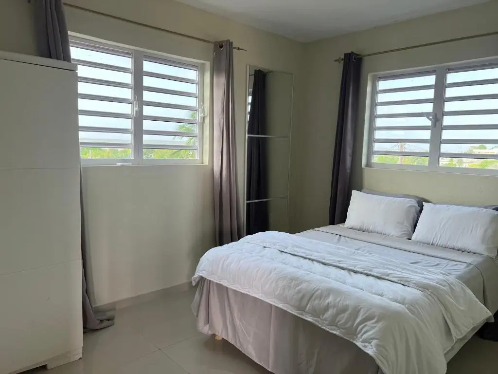 Brebella New 2 Bedroom Apartment