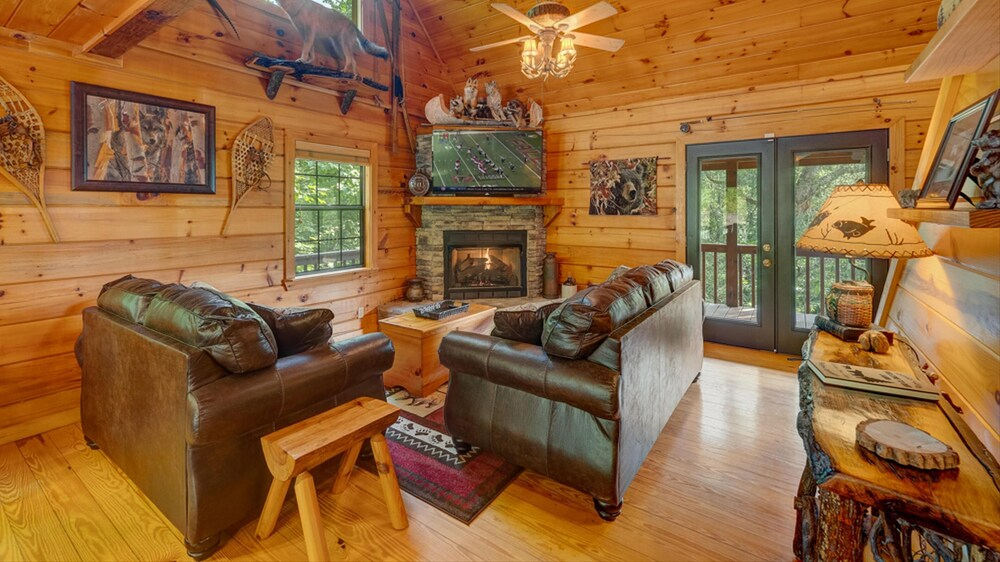 Standing Bear Lodge by Escape to Blue Ridge