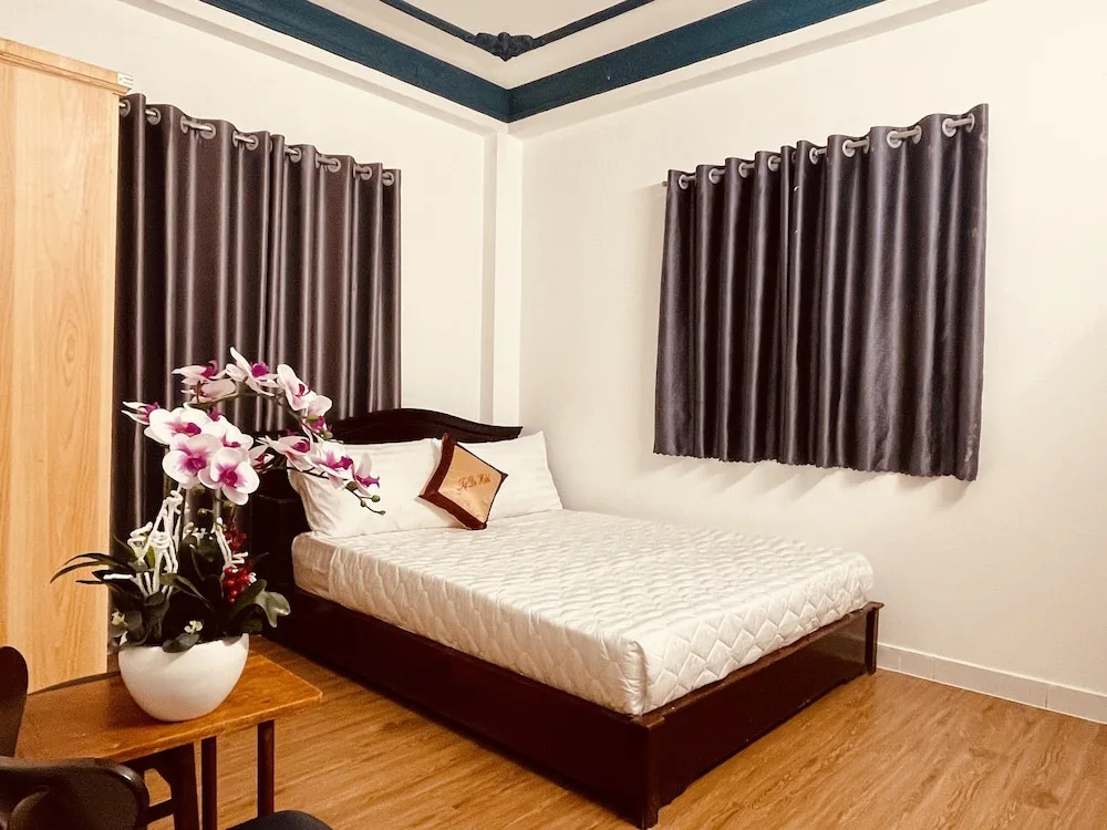 Adenia Hotel