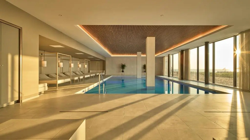 Hotel de Blanke Top