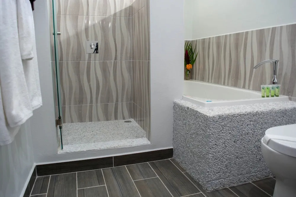 carver suites