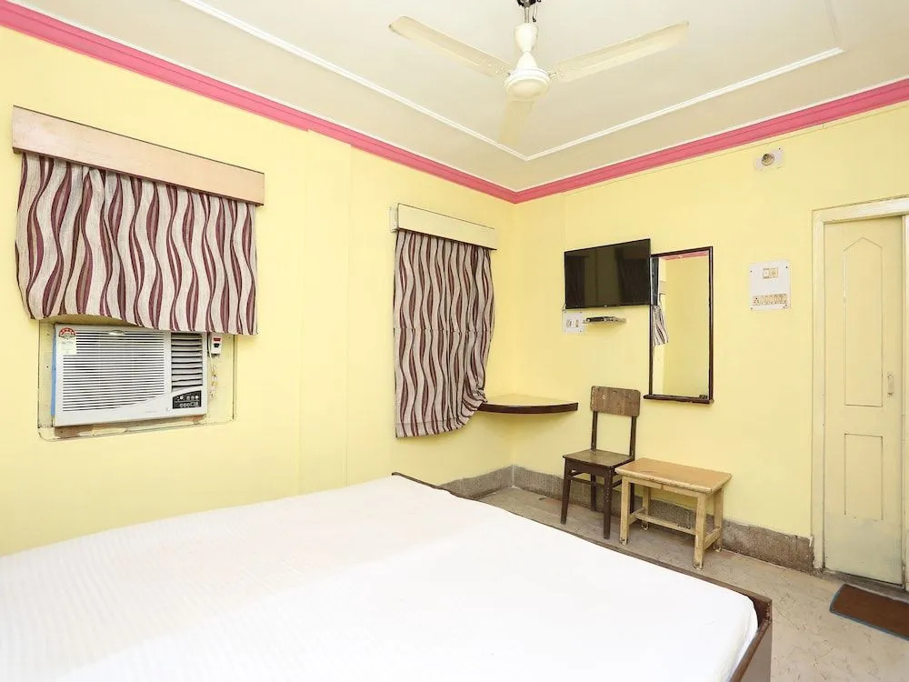 Hotel O Surya