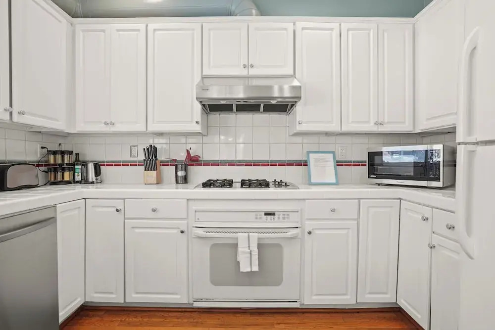 Beautiful 2BR in Silver Terrace