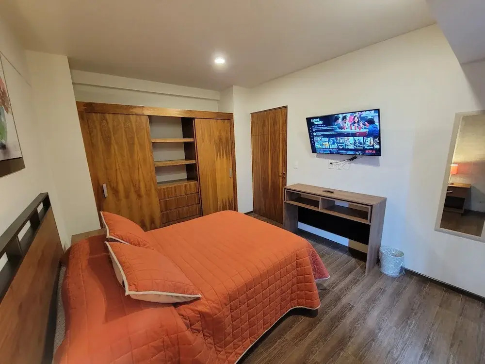Del Parque Suites