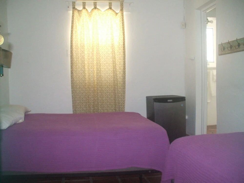 Trade Winds Restaurant & Guest House