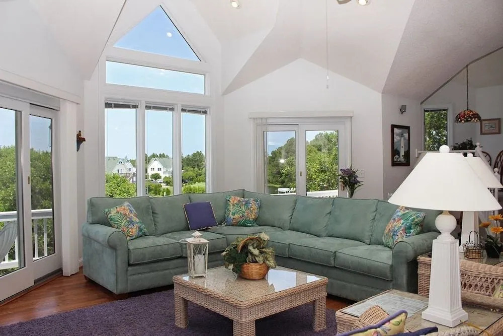 Ship's Chandler - 5 Br Home