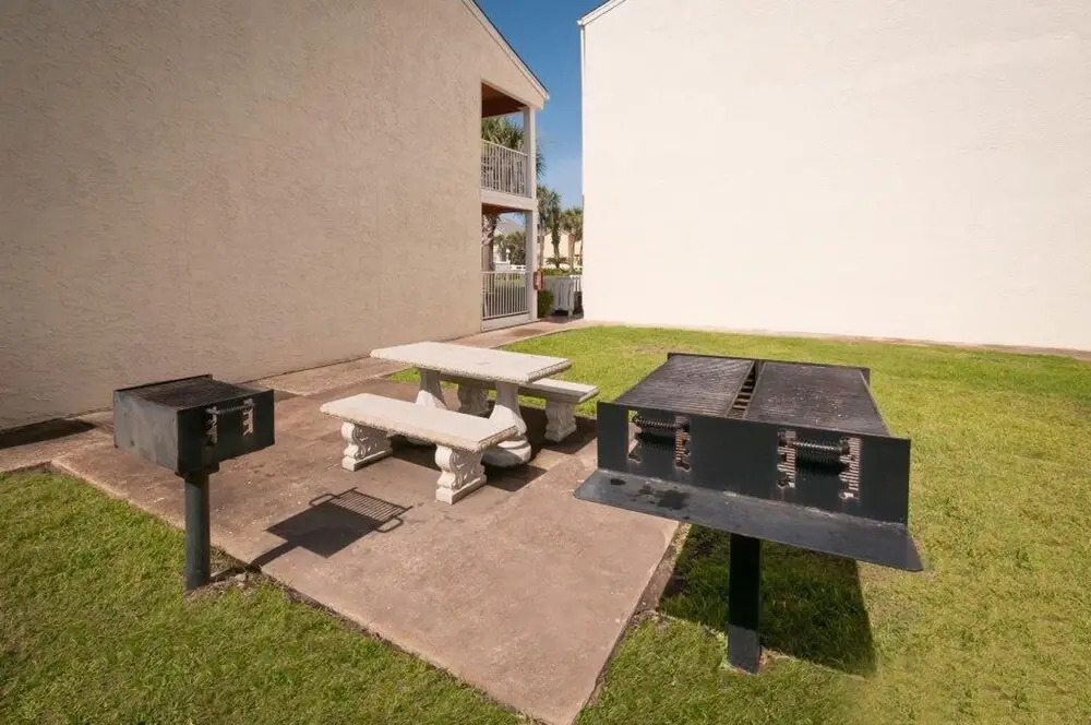Tradewinds Condominiums #33 by Destin Getaways