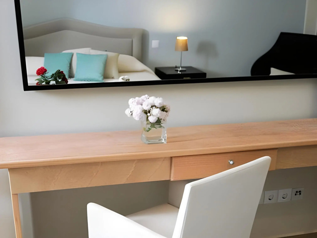 Athena Hotel