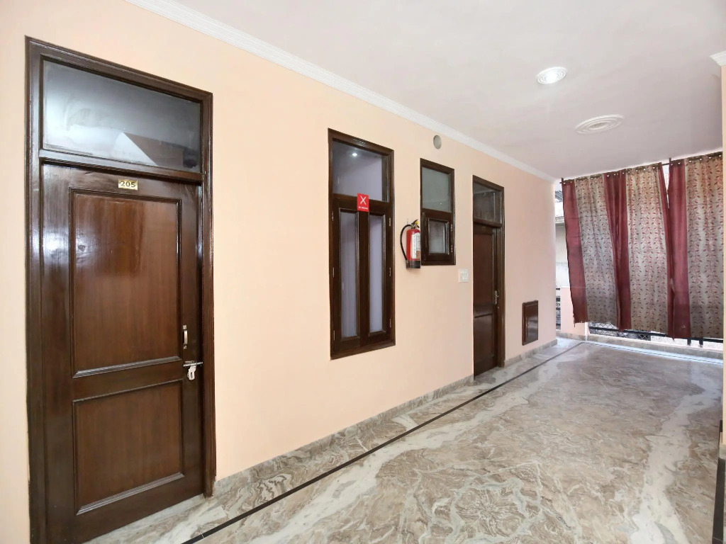 OYO 9599 Vansh Palace