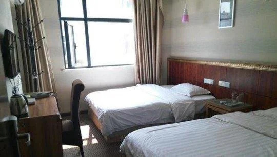 Xiangyang Zhong Ding Hotel