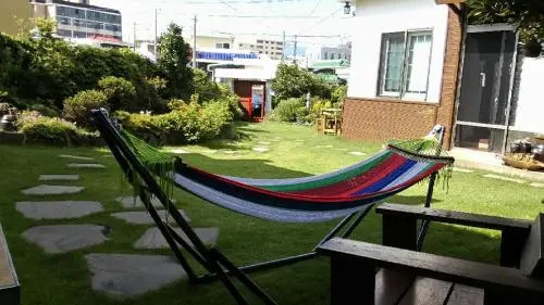Yeojamani Guesthouse (Female Only)