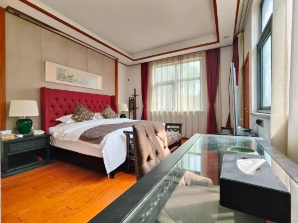 Yunjin Hot Spring Hotel