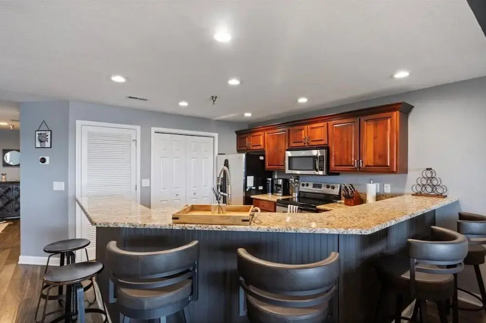 Modern Decor, Views, Grill, Workstation, Boat + 2 PWC Slips & Resort-style Amenities