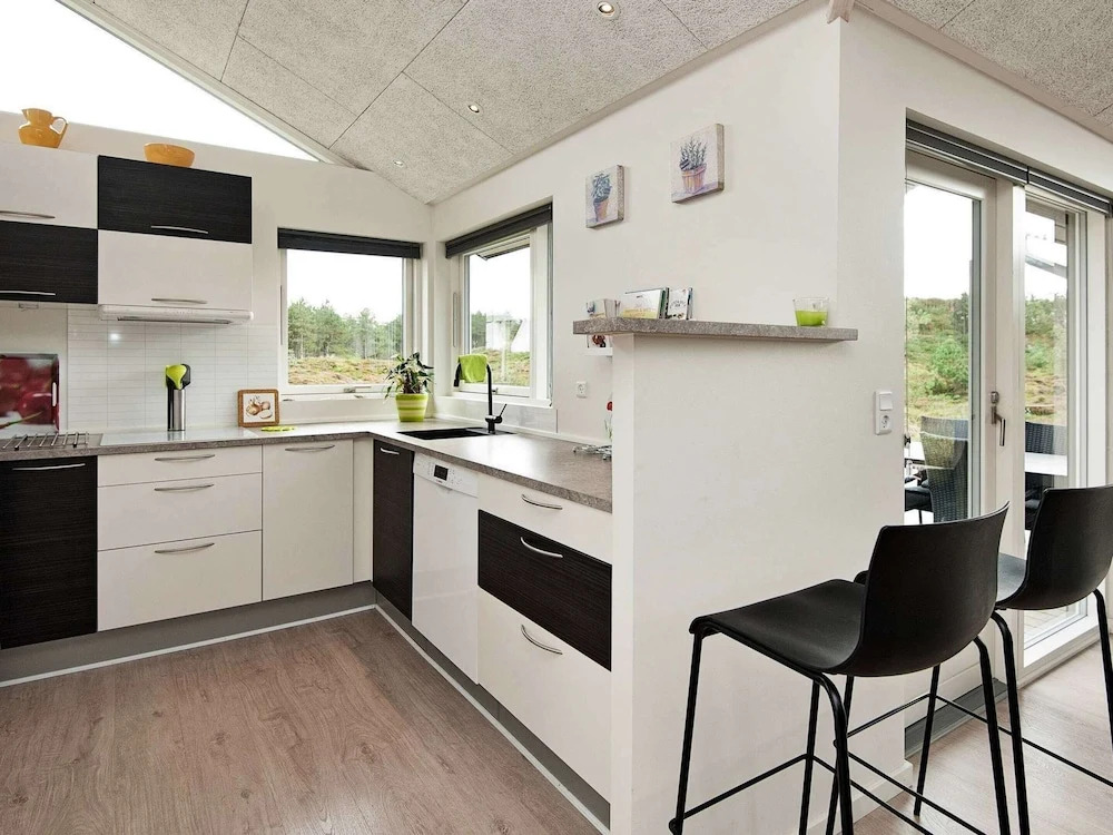 Scenic Holiday Home in Rømø with Hot Tub & Sauna