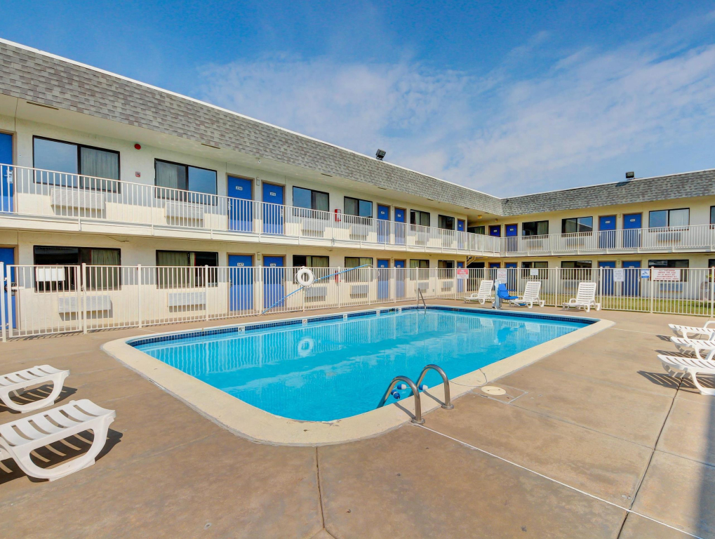 Motel 6-Wichita, KS - AIRPORT