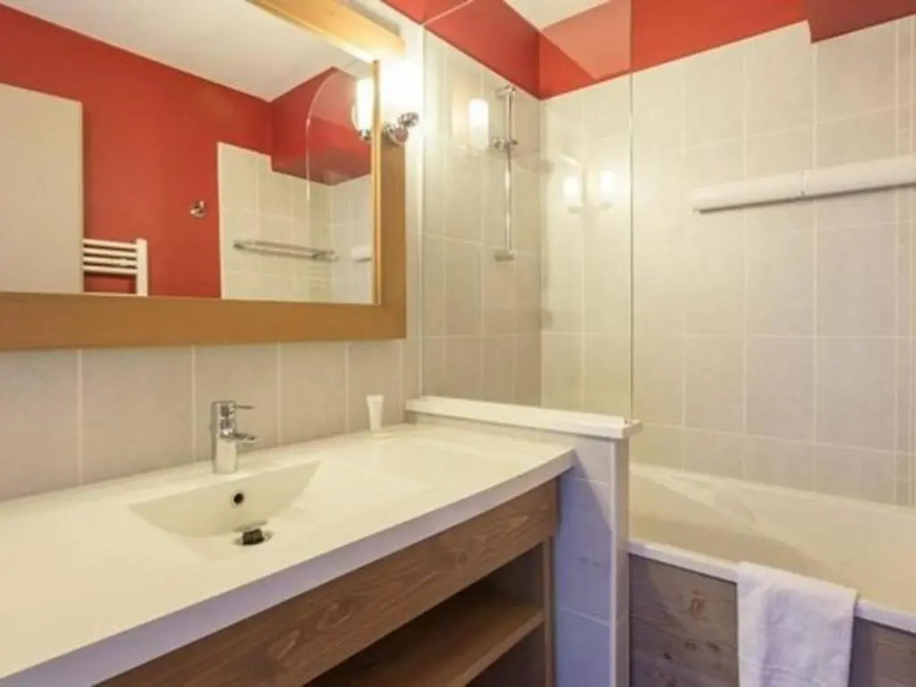 Appartement La Tania, 2 pièces, 4 personnes - FR-1-513-74