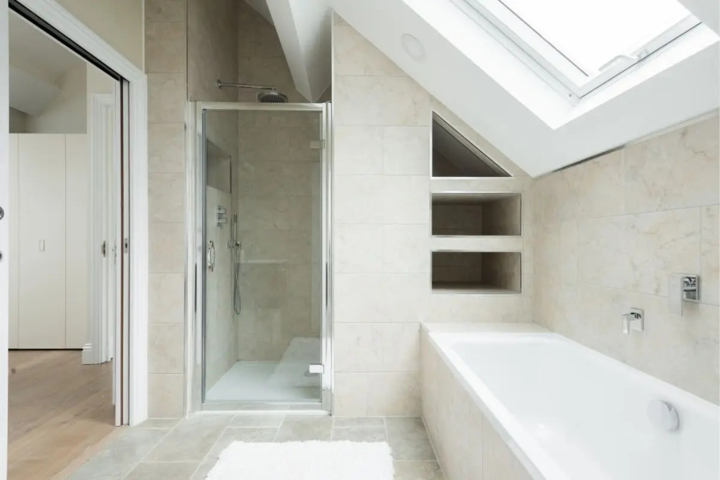 The Soho Studio - Modern & Bright 2BDR in Central London