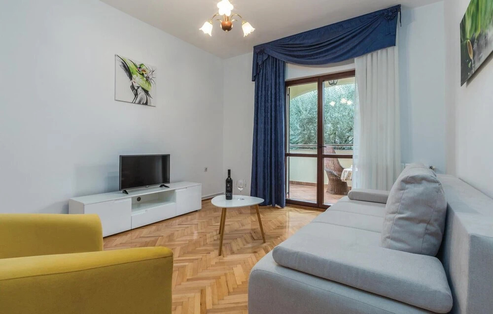 Awesome Home in Porec With Wifi and 2 Bedrooms