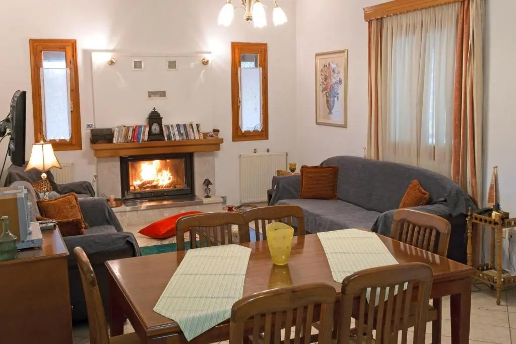 Forest Cosy House - Lagkadia Amazing View