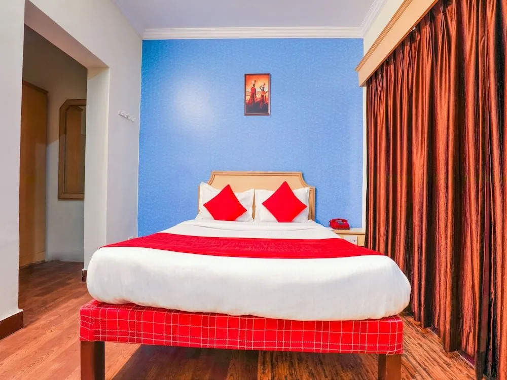 OYO 12237 Luxury Villas
