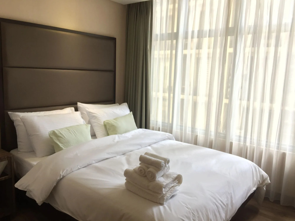Serena's Suite (Makati Ave.)