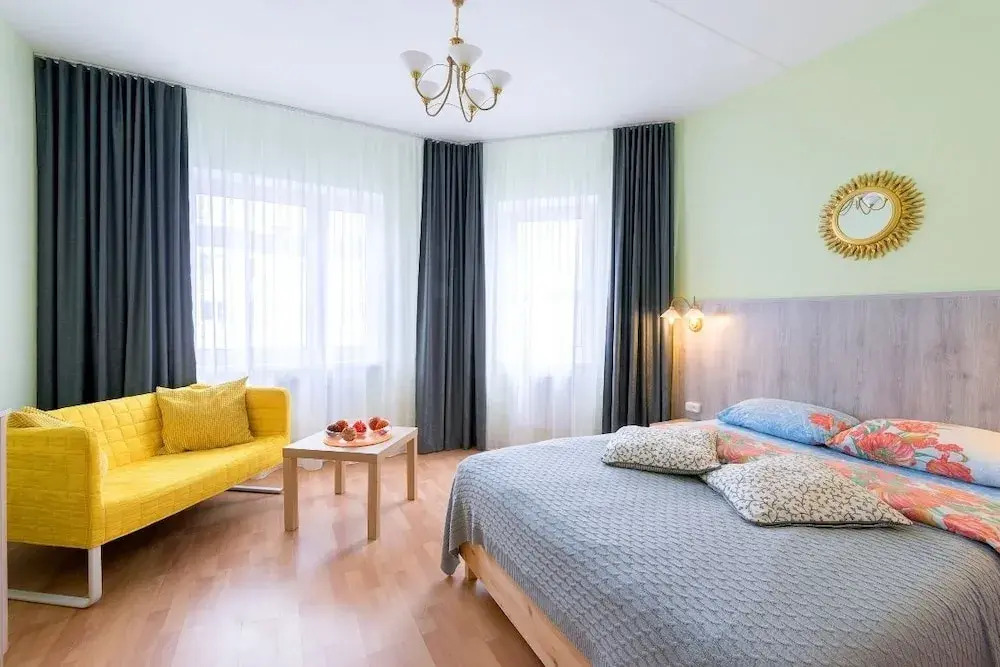 Апартаменты Sunny Hall