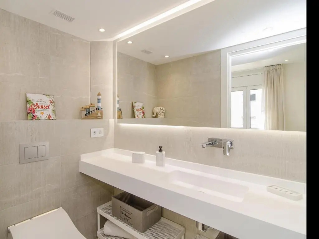 Sitges Spaces Oasis Suites- 4 Bedroom, 4 Ensuite Bathrooms, Terrace, Pool, Sitges Centre