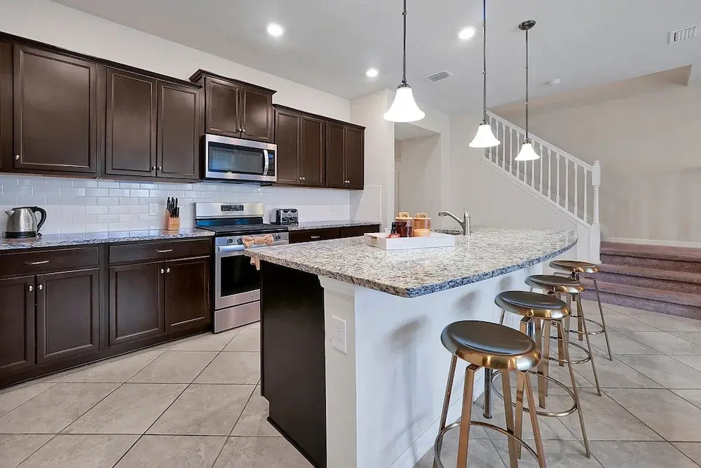 7435 Oakmoss Loop, Davenport, 5bed