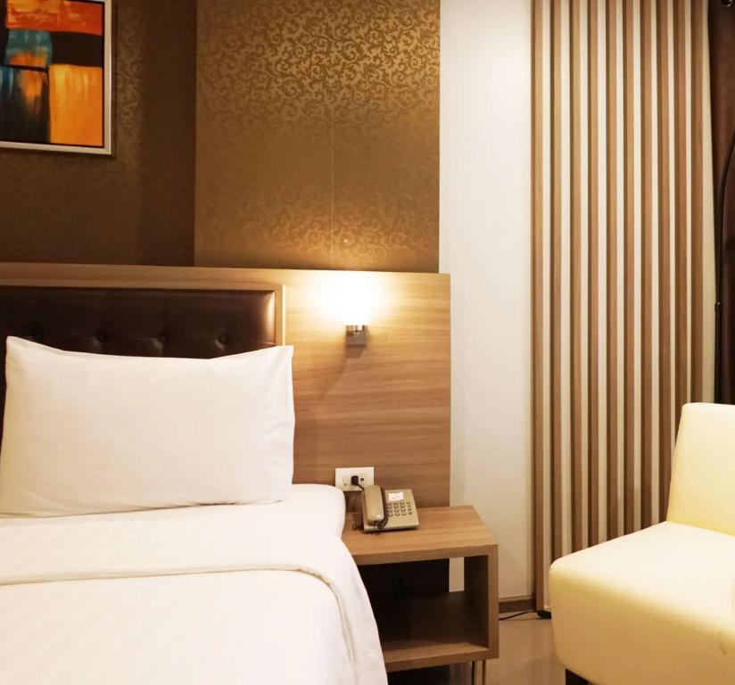 Picnic Hotel Bangkok - Rang Nam