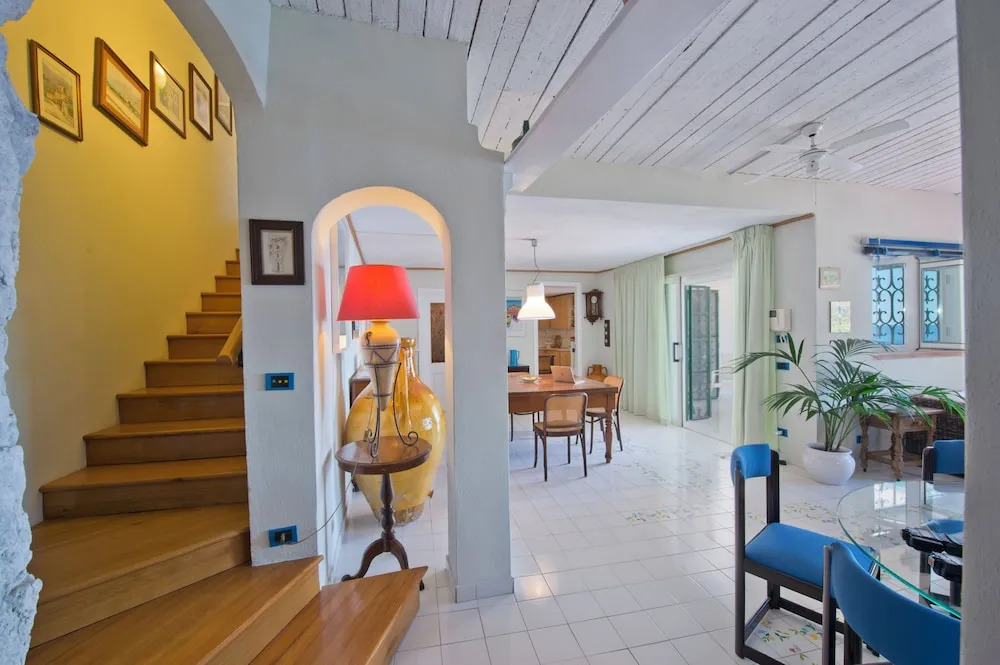 Luxury villa, pool, sea access, large terraces, stupendous views