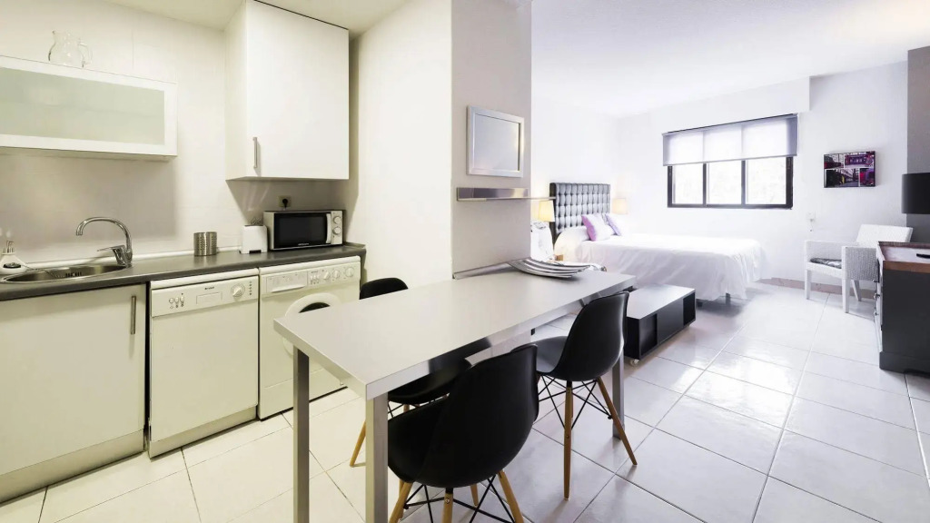 WooTravelling Plaza de Oriente HOMTELS