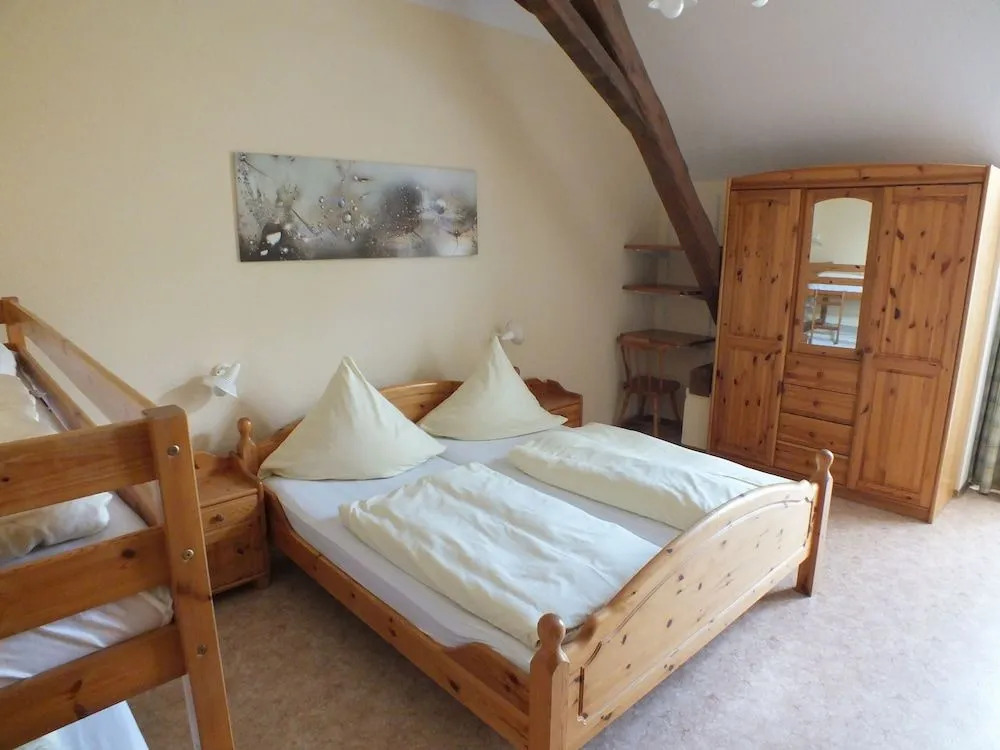 Appartements & Reitschule Fuchsenhof