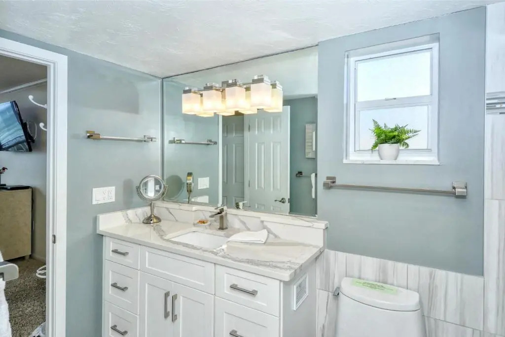 LaPlaya 204D Beach-lovers paradise 200 feet of private beach along the turquoise Gulf of Mexico