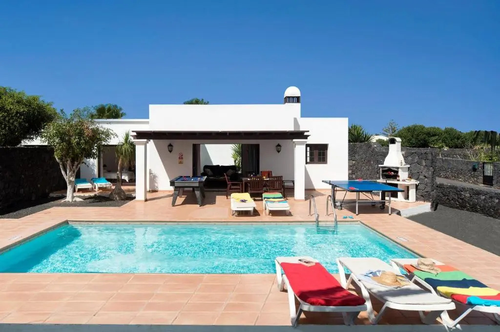 Villa Papagayo by Villa Plus