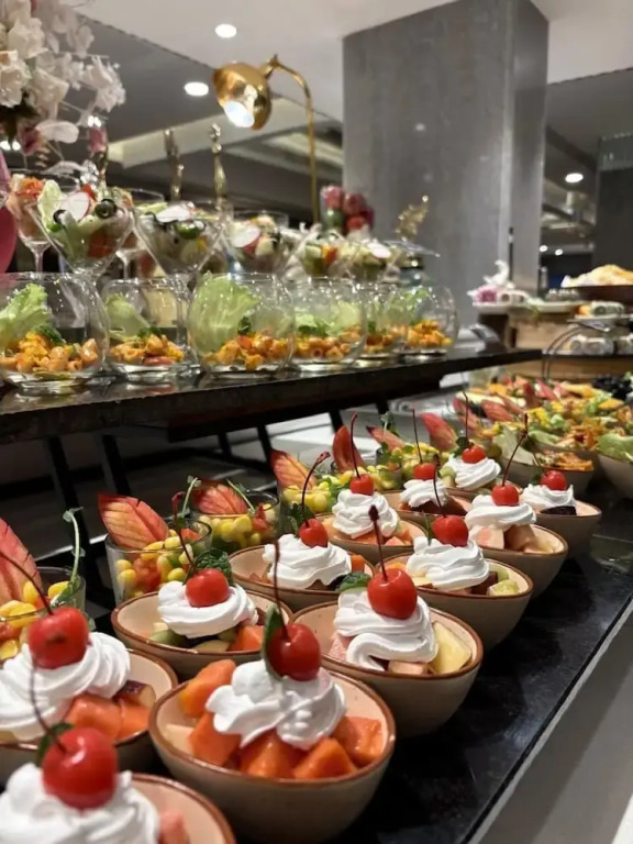 Mayfair Oasis Resort & Convention