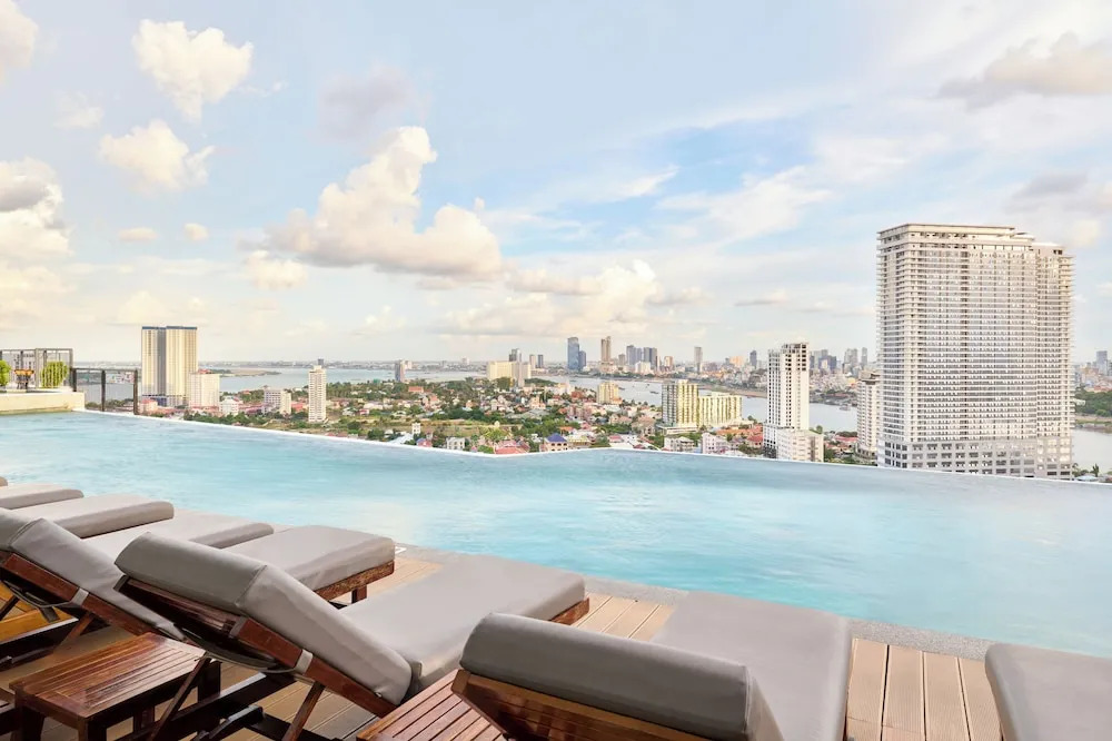 The Peninsula Phnom Penh