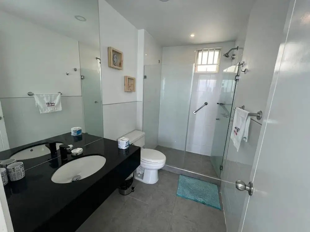 1m3-4 Beachfront Apartment With Air Conditioning And Wifi