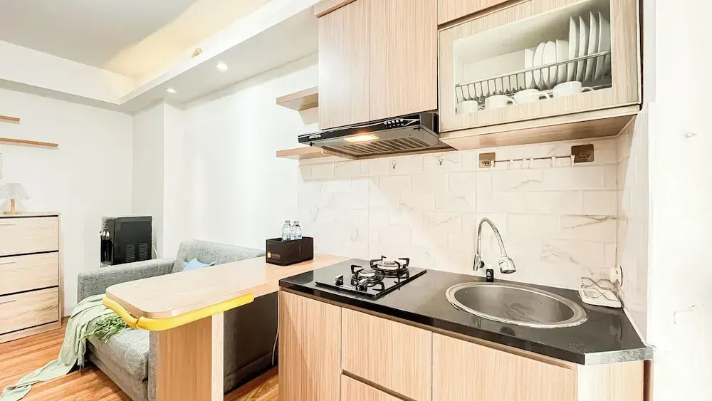 Warm And Comfy 2Br At Bassura City Apartment