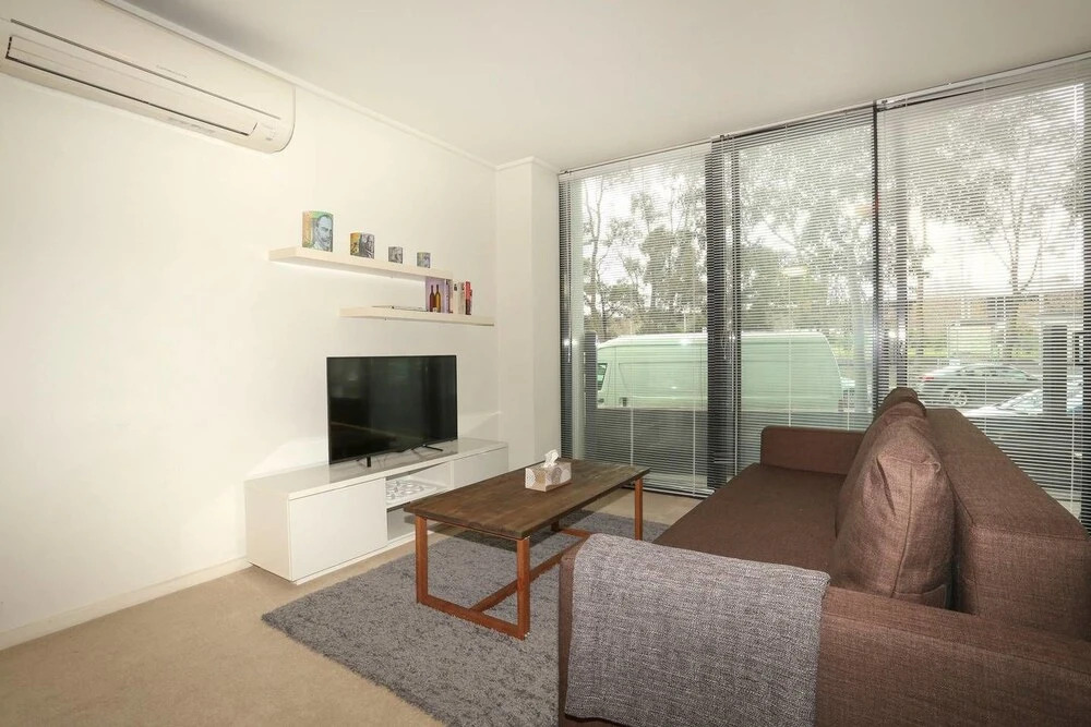 Two Bedrooms near Crown with Free WiFi and Carpark
